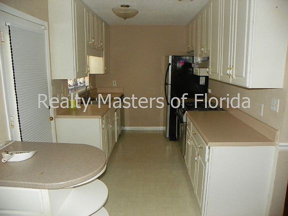 5th image of 2655 Brooklyn St