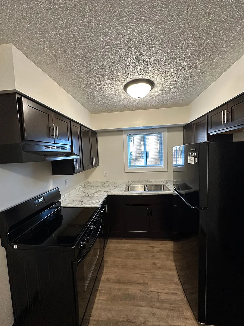 Lantern Park Apartments — Photo 2