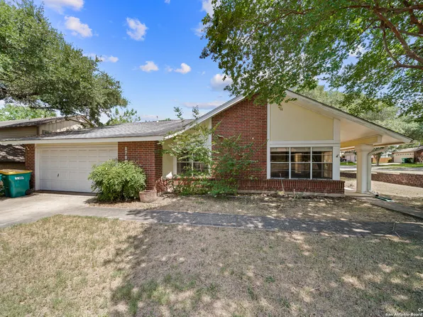 8702 N Collingwood, Universal City, TX 78148