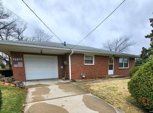 2722 Strong Ave, Alton, IL 62002