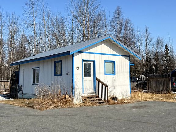 2nd image of 1678 N Williwaw Way