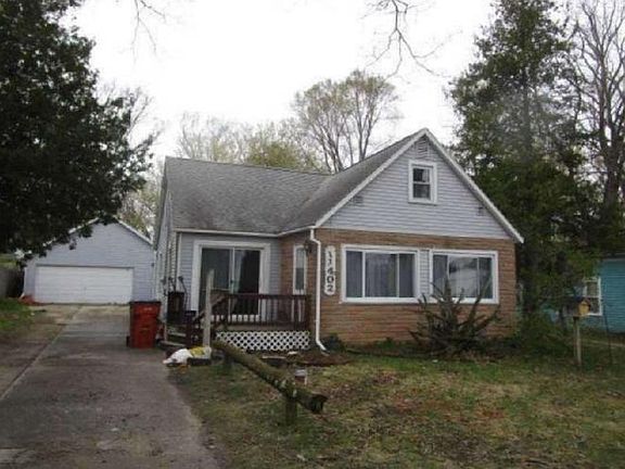 2nd image of 11402 Pine St