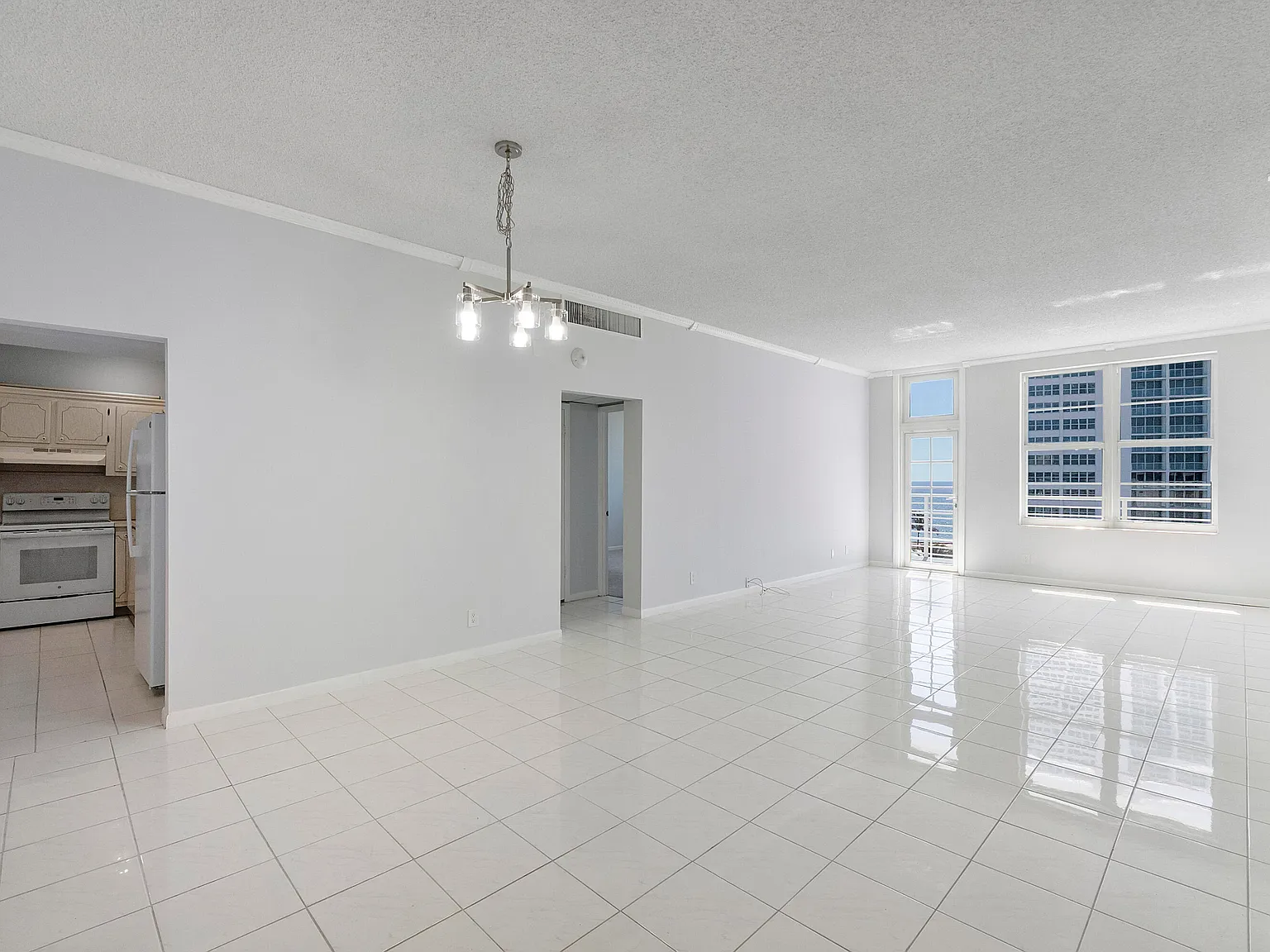 1 bed, 1.0 bath, 985 sqft, $2,650 — Photo 3