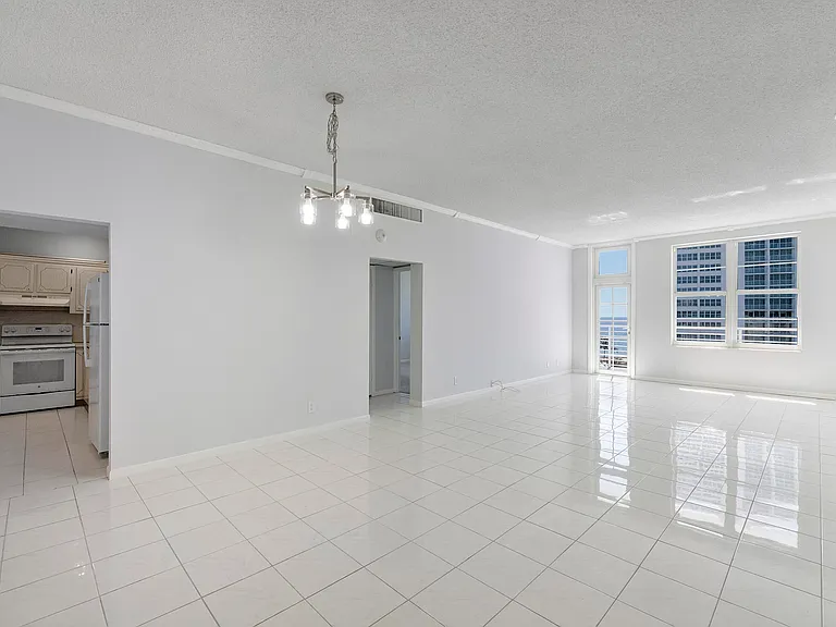 2851 S Ocean Blvd #7-E — Photo 3