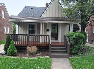 15679 Ash Ave, Eastpointe, MI 48021