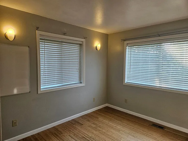 4325 King Ave — Photo 12
