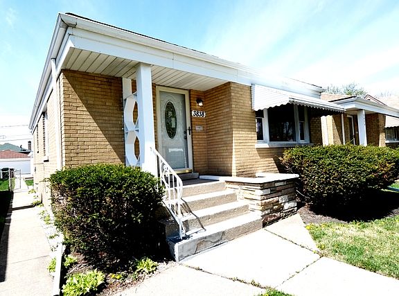 2nd image of 3838 Lombard Ave