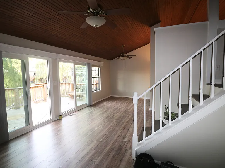 Two back-to-back sliding doors bring the peaceful outside in and let in so much light.