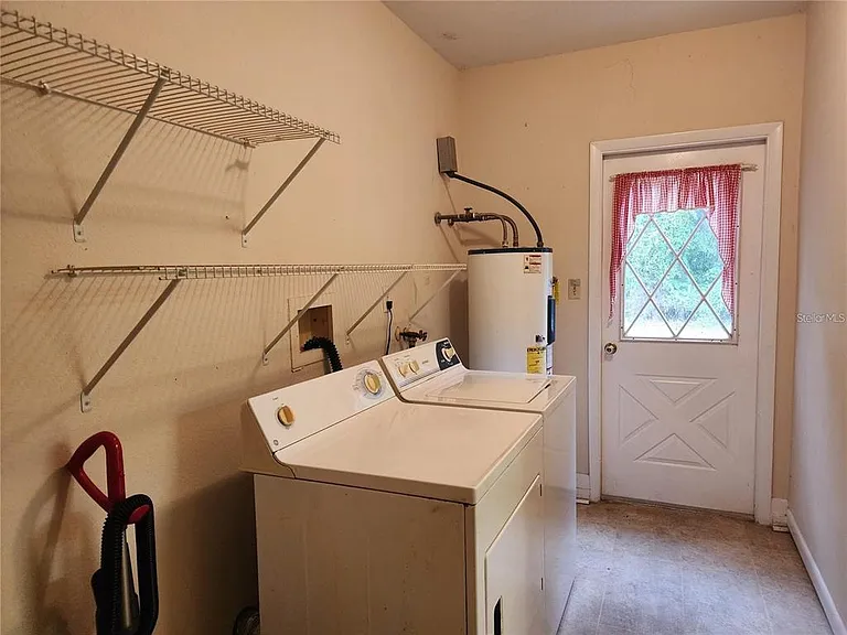 913 Russell Ave — Photo 14