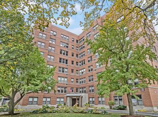 1585 Ridge Ave APT 602, Evanston, IL 60201
