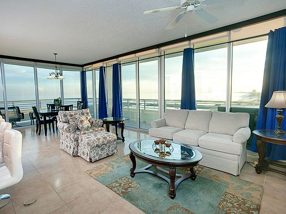 3rd image of 2060 Beach Blvd