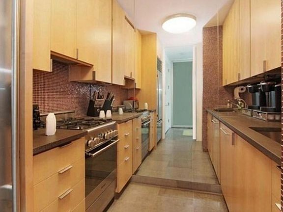 3rd image of 250 E 54th St APT 34