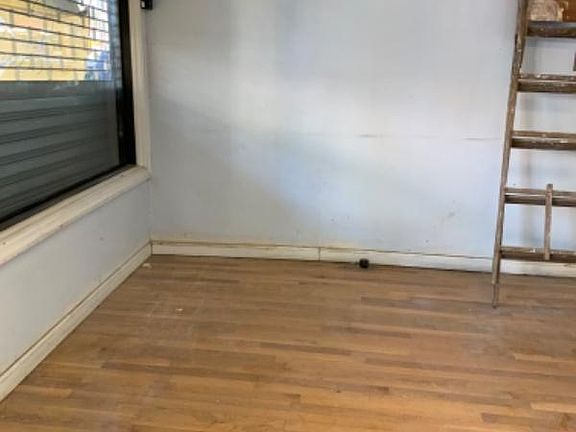 2nd image of 7604 Jamaica Ave