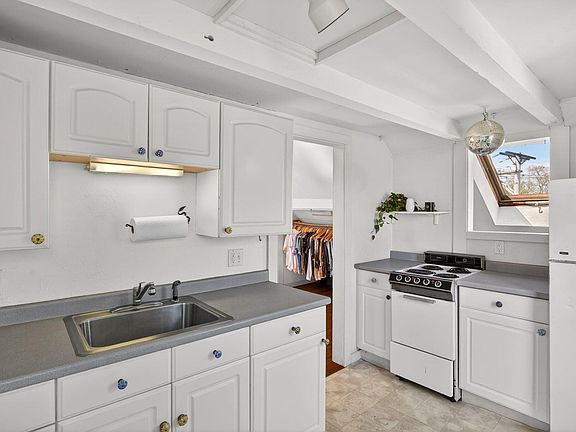 4th image of 127 Bradford Street Unit 4