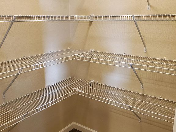 Walk-in Pantry