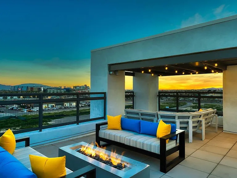 Cuvee Apartments — Photo 19