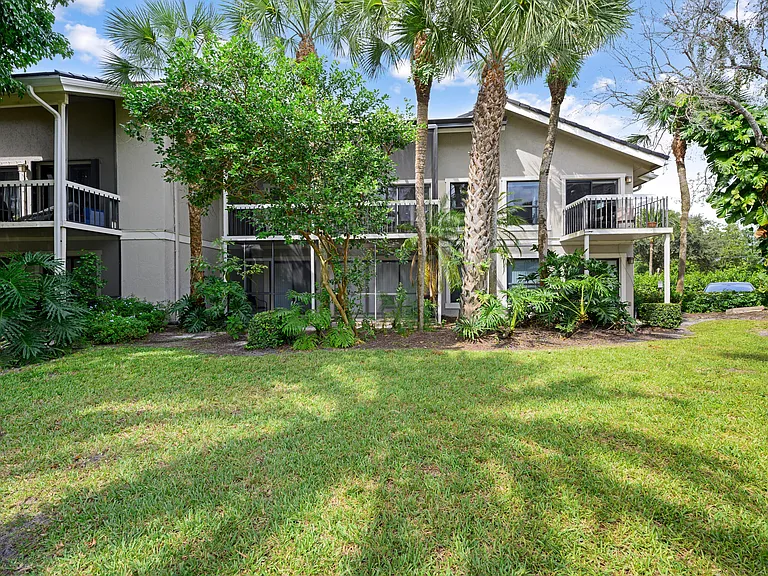 11863 Wimbledon Cir #543 — Photo 14
