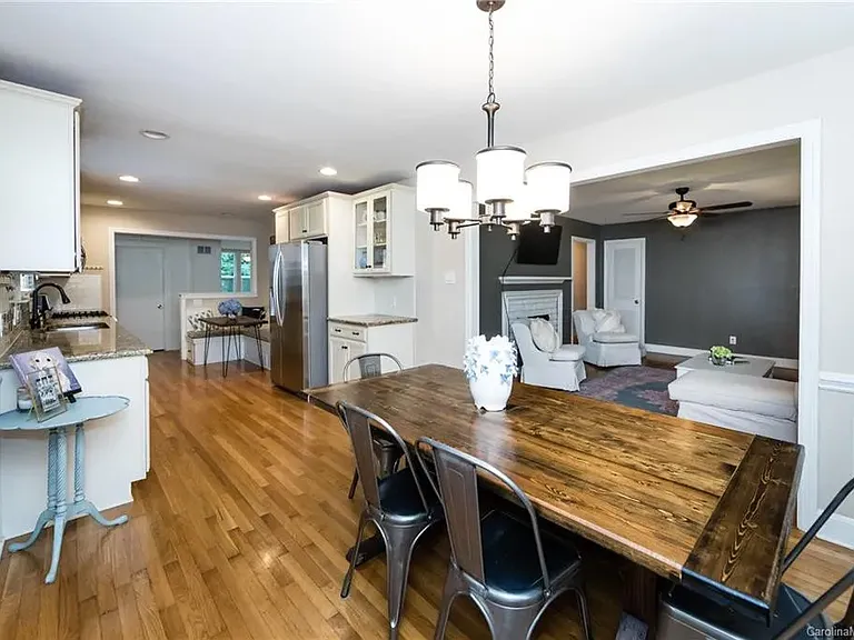 5875 Wedgewood Dr — Photo 7