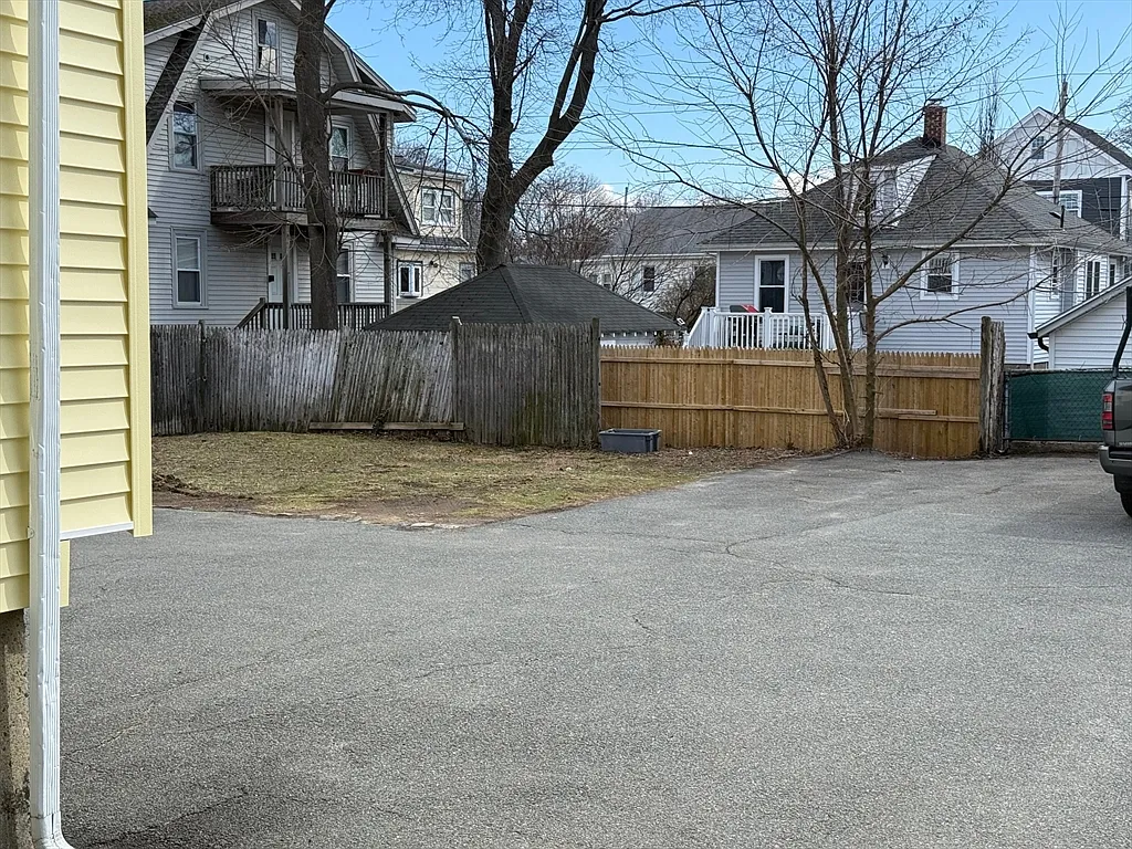 Building Photo - 196 W Squantum St #1