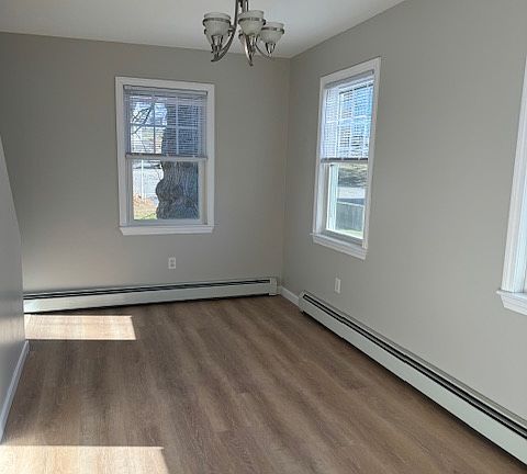 5th image of 32 Atlantic Ave