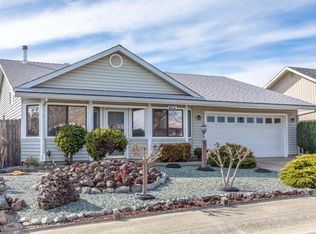 866 Grouse Dr, Redding, CA 96003