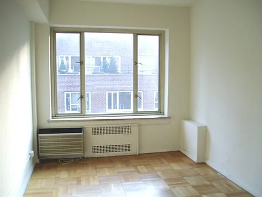 Rented by City Connections Realty | media 5