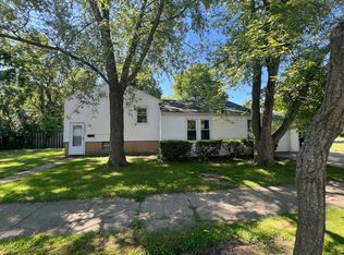 1406 Snyder Rd, East Lansing, MI 48823