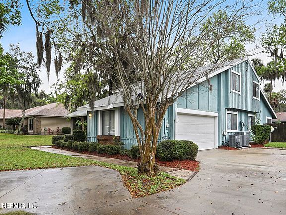 3rd image of 4447 Beacon Dr W