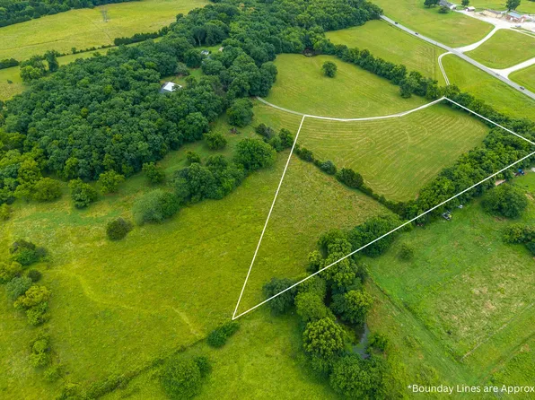 3 State Highway 32, Stockton, MO 65785