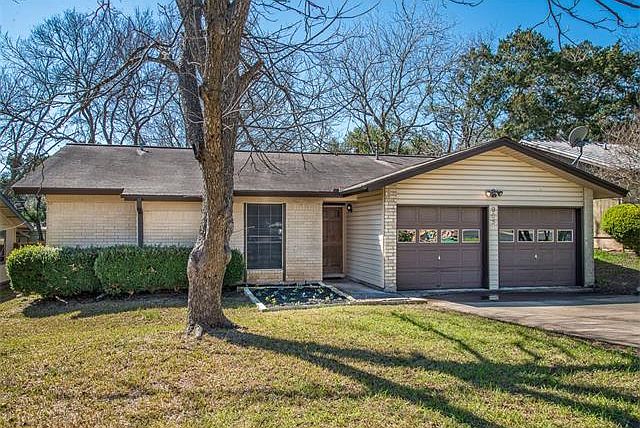 1st image of 905 Hillside Oaks Dr