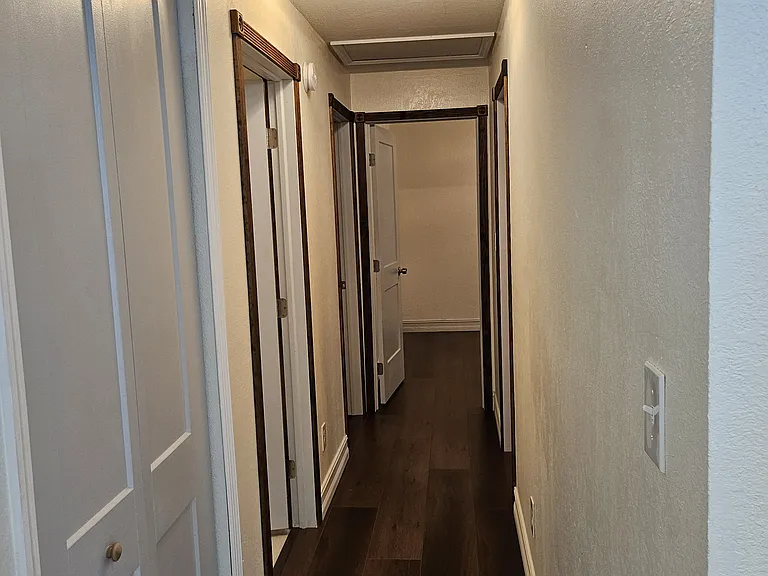 811 Douglas Ave — Photo 10