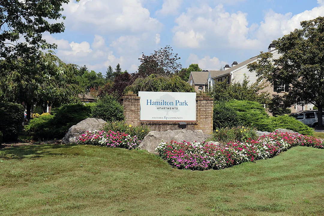 Hamilton Park Apartments — Photo 1