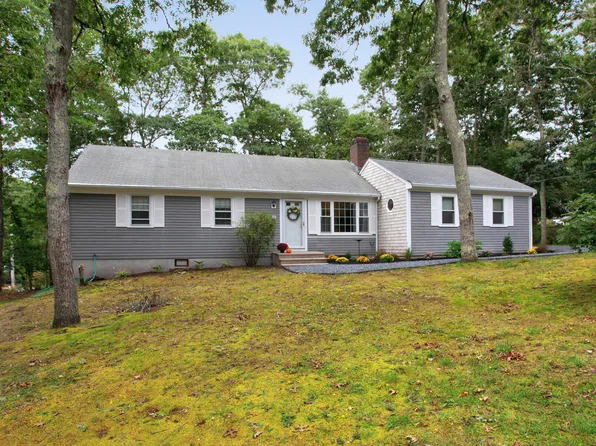 58 Pinecrest Avenue, Mashpee, MA 02649