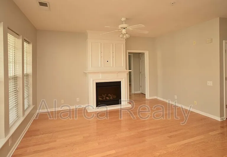 3282 Margellina Dr — Photo 7