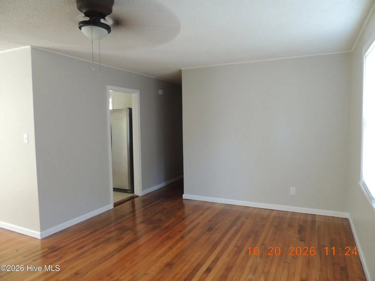 3 bed, 1.0 bath, $1,350 — Photo 3