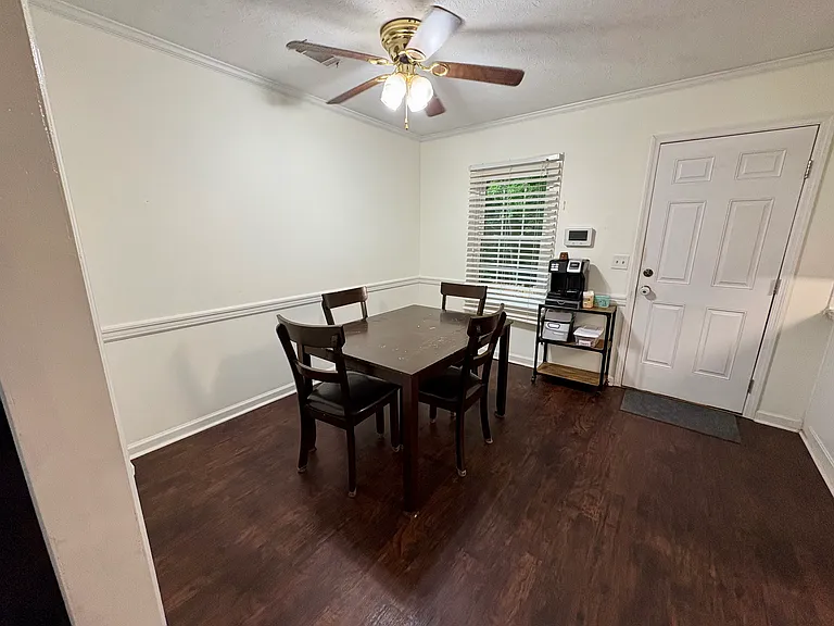 2720 Lakeview Dr — Photo 13