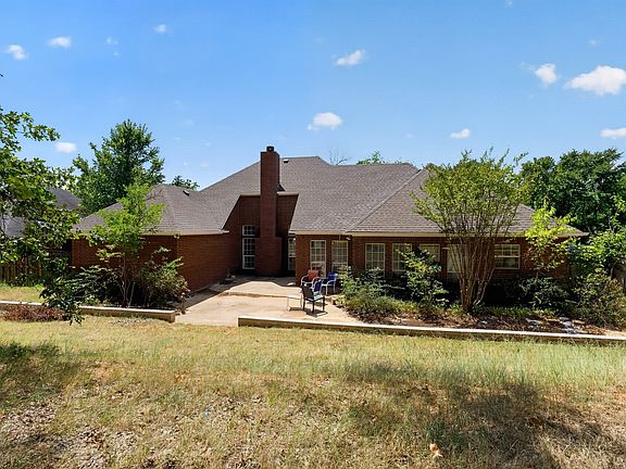 4th image of 804 Waterloo Lake Dr