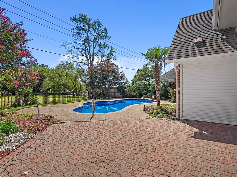 1419 Sweetgum Cir — Photo 5