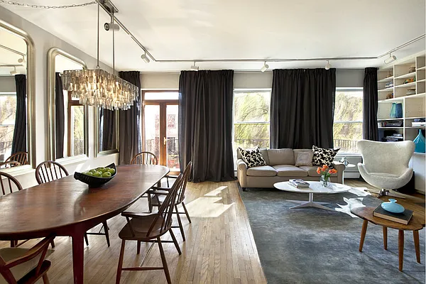 Sold by Stribling | media 25