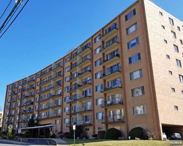 265 Main St APT 715, Ridgefield Park, NJ, 07660