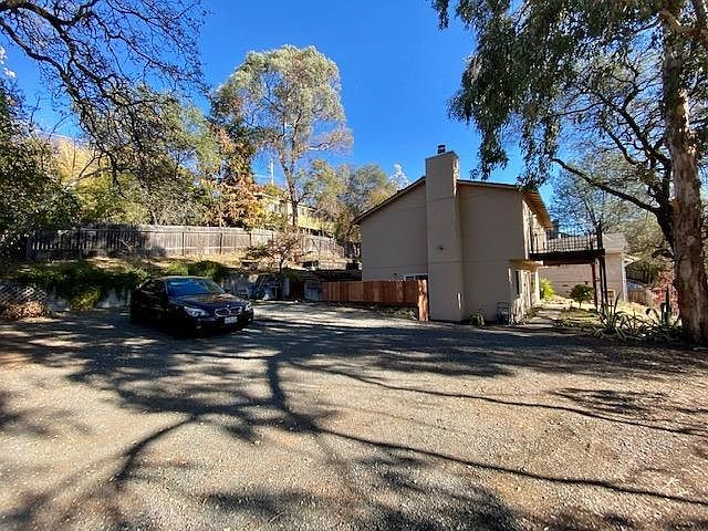 1st image of 176 Landis Cir