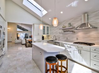 1903 Discovery Village Ln, Gold River, CA