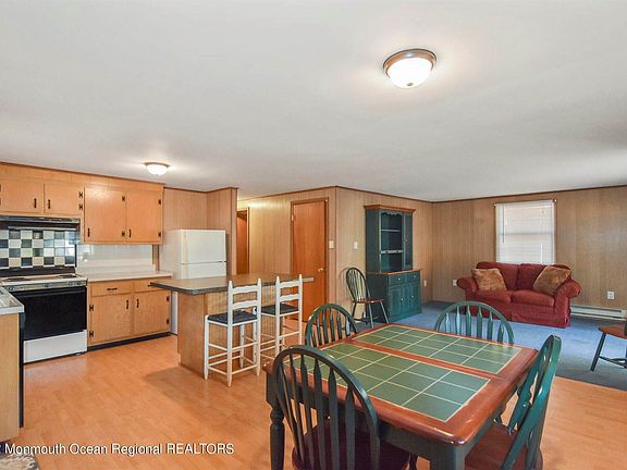 4th image of 10 Grove Ct
