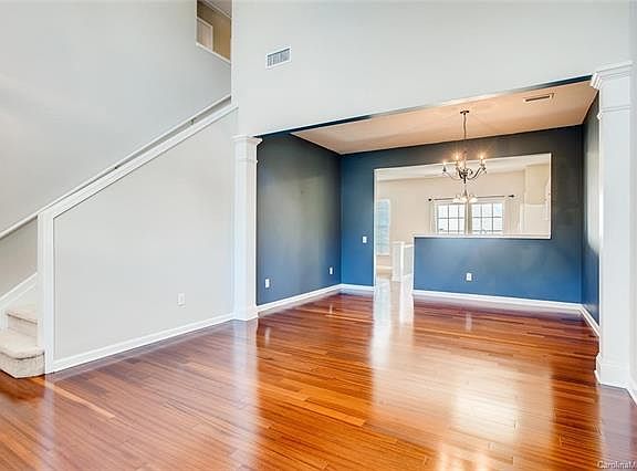 3rd image of 10319 Verdugo Dr