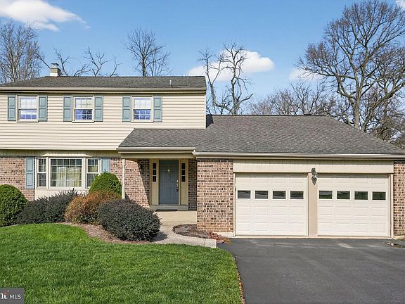 2nd image of 315 Thomas Dr