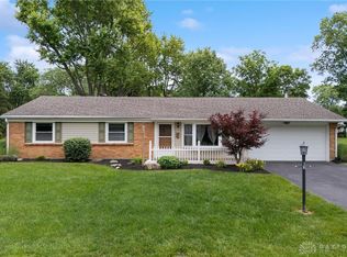 15 Gracewood Dr, Dayton, OH 45458