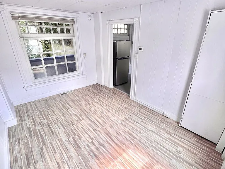 1411 W Liberty St — Photo 6
