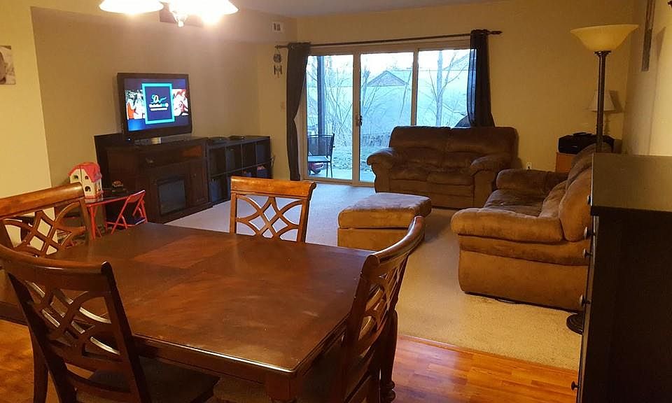 1st image of 42 Highwood Dr