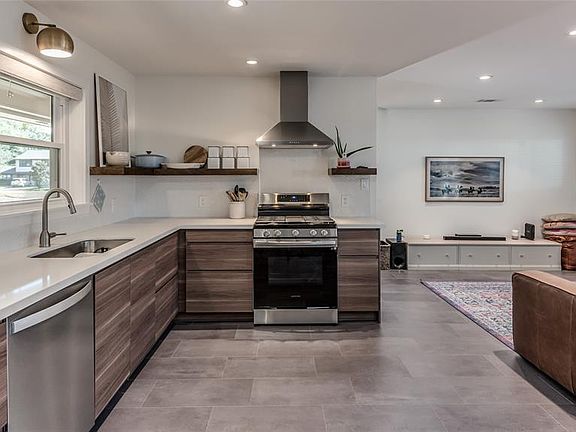 5th image of 1409 Wisterwood Dr