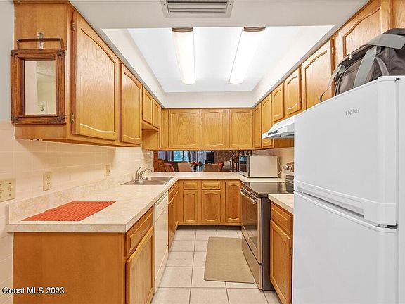 4th image of 2987 Finsterwald Dr